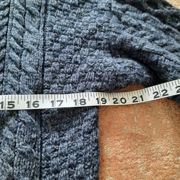 Shannon dark blue wool cardigan. - Picture 7 of 9